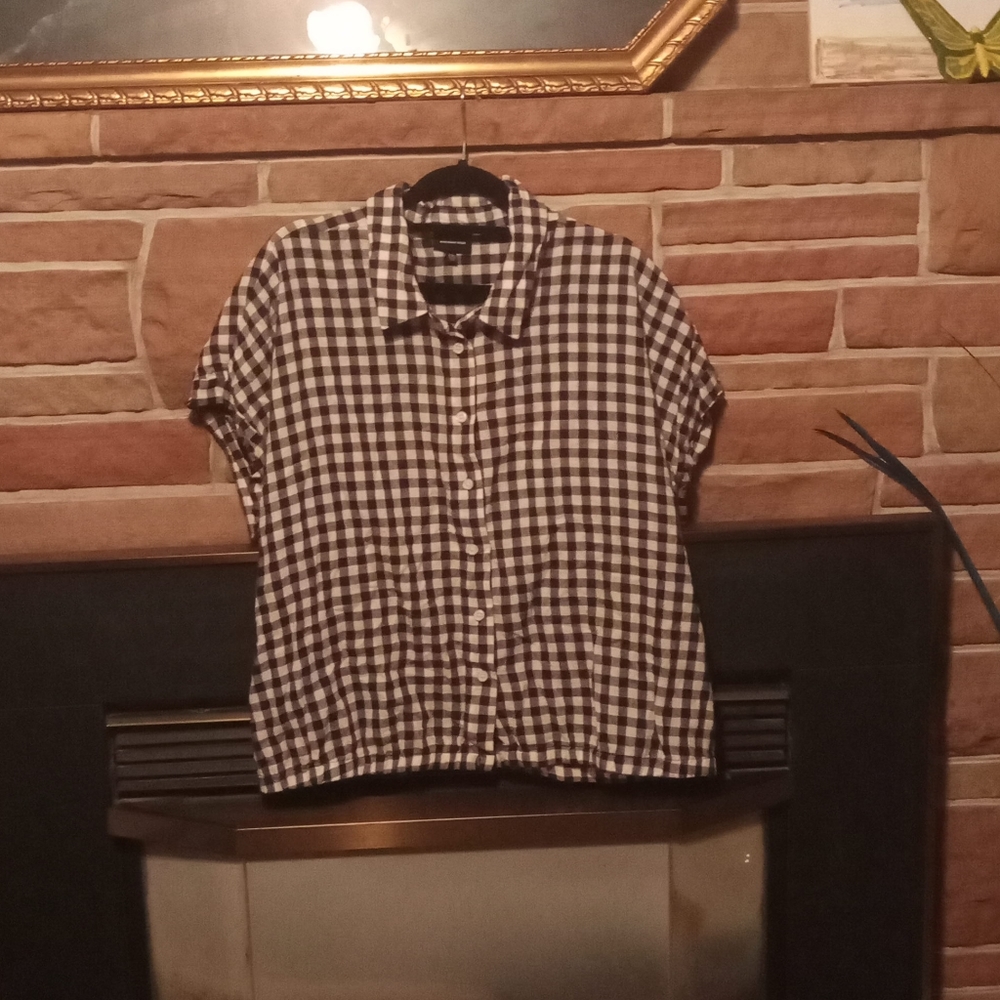 short sleeve shirt